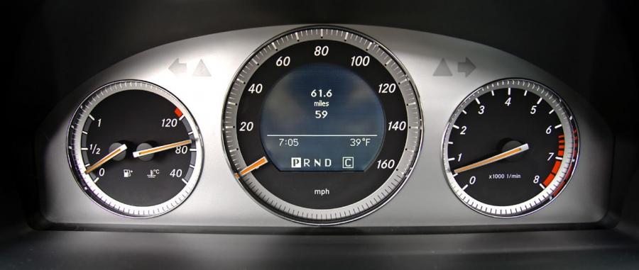  Mercedes-Benz C-Class 2007 года  (US) (фото 27 из 63)